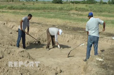 Ağdamda qədim qəbirlər tapıldı