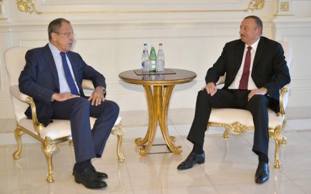 Prezident Lavrovla nələri müzakirə etdi?