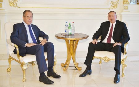 Prezident Lavrovla nələri müzakirə etdi?