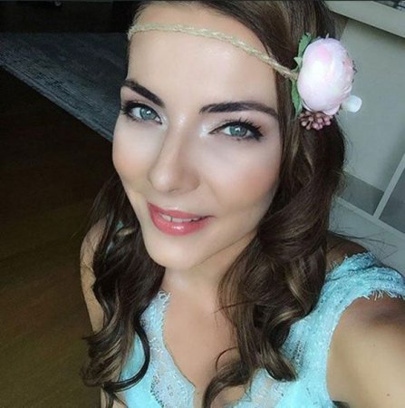 Daha bir məşhur cütlük nişanlandı