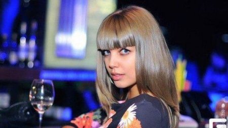 Ukraynada çılpaq fotoları ilə tanınan model polis oldu