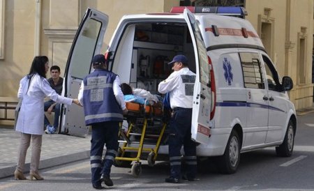 Ağdaşda iki qadın özünü ikinci mərtəbədən atdı