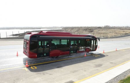 “BakuBus”un avtobusu qəzaya uğradı: 7 yaralı