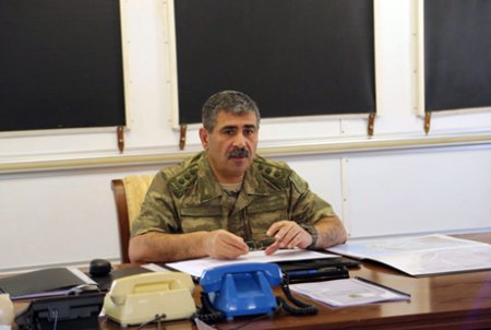 Zakir Həsənovdan 31 Dekabrda əsgər valideynlərinə jest