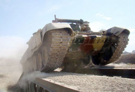 Azərbaycanın yüzlərlə tankı döyüşə hazır vəziyyətə gətirildi