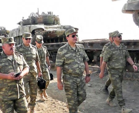 Azərbaycanın yüzlərlə tankı döyüşə hazır vəziyyətə gətirildi