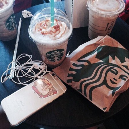 Bakıda “Starbucks” açıldı