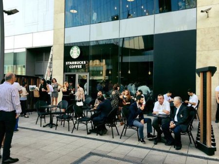 Bakıda “Starbucks” açıldı