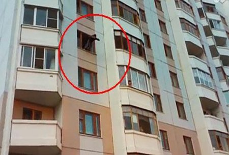 Bakıda qadın özünü 7-ci mərtəbədən atdı