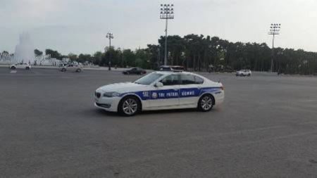 Bakının bahalı maşınları cərimə meydançasında