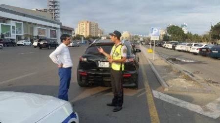 Bakının bahalı maşınları cərimə meydançasında