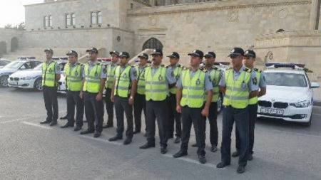 Bakının bahalı maşınları cərimə meydançasında