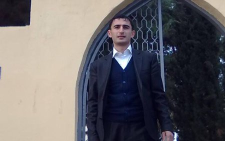 Qırmızı diplomlu müəllim nazirdən kömək istədi