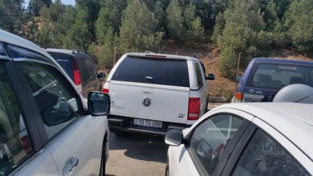Bakının ən bahalı maşınları cərimə meydançasına salındı