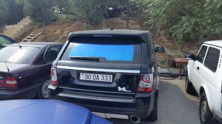 Bakının ən bahalı maşınları cərimə meydançasına salındı