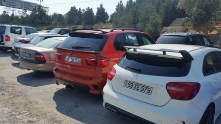 Bakının ən bahalı maşınları cərimə meydançasına salındı