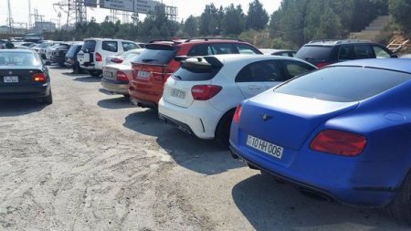 Bakının ən bahalı maşınları cərimə meydançasına salındı