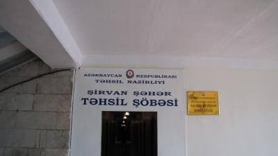 Kişiləri seks kaseti ilə şantaj edən qadın deputatlığa namizədin katibəsi çıxdı