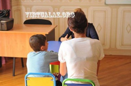 Kişi evə başqa qadın gətirib, arvadına deyib ki...