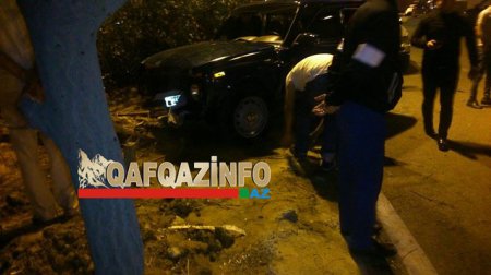 “Niva” əvvəlcə maşına, sonra ağaca çırpıldı