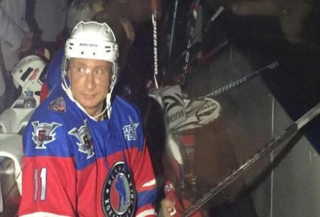 Putin xokkey oynayacaq