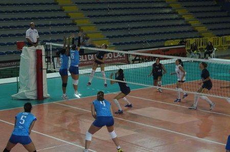 “Lokomotiv” italyan klubuna qalib gəldi