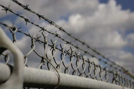 Qırğızıstanda ekstremistlər təcridxanadan qaçdılar