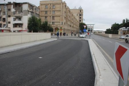 Həsən Əliyev küçəsində yeni yol hissəsi salınıb