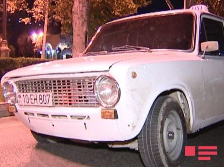 Bakıda yol polisindən qaçan avtoxuliqan, maşını ağaca çırpdı