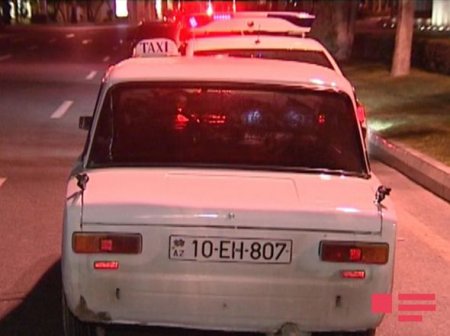 Bakıda yol polisindən qaçan avtoxuliqan, maşını ağaca çırpdı