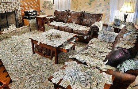 Alman bankı müştərisinə 6 milyard dollar göndərdi