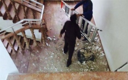 Bakıda universitetin tavanı çökdü
