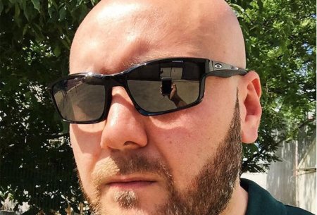 İlham Rüstəmov: Qoy bu uşağa mənim xadiməm cavab versin
