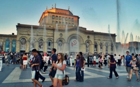 Ermənilərin ən yaxın dostu kimdir?