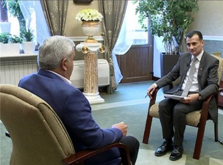 Rövnəq Abdullayev: “Ermənistana qaz verilməsi məsələsi nağıldır”