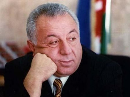 Milli Məclisin deputatına ağır itki