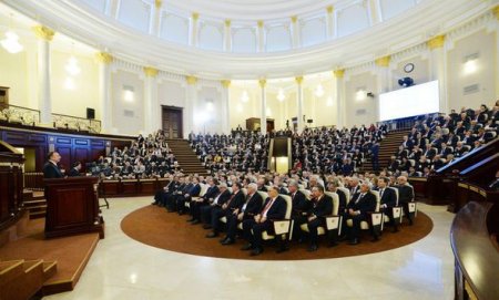 İlham Əliyev AMEA-nın 70 illik yubileyində