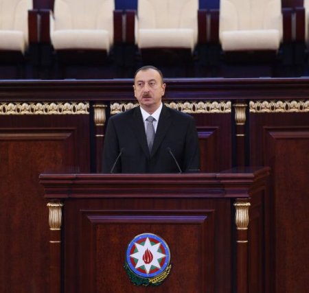 İlham Əliyev AMEA-nın 70 illik yubileyində
