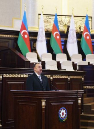 İlham Əliyev AMEA-nın 70 illik yubileyində