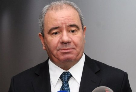 Əli Abbasovun bağ evindən 1 milyon dollar oğurlandı