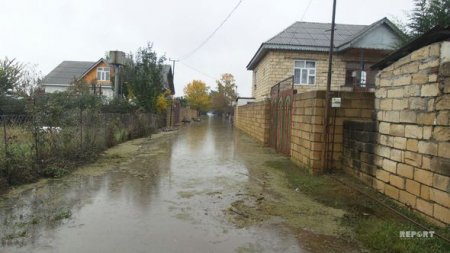 Astara su altında