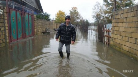 Astara su altında
