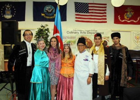Amerikalı tələbələr Azərbaycan yeməkləri hazırladı