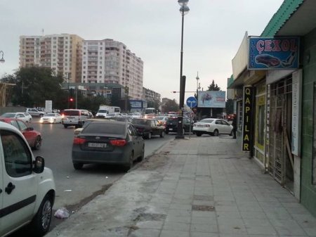 Bu yolda sürücülərin səhvləri tıxaca səbəb olur