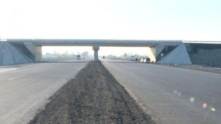 Daha iki avtomobil yolunun yenidən qurulması başa çatır