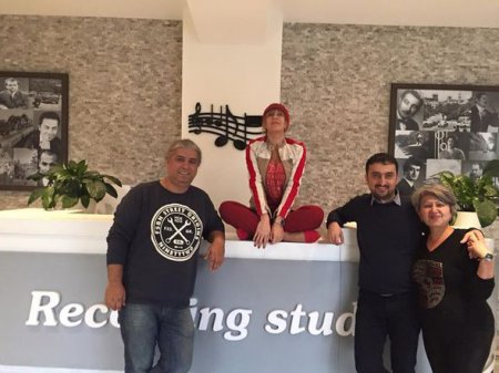 İnqrid Bakıda Azərbaycan dilində mahnı oxudu