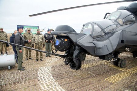Zakir Həsənov döyüş helikopterlərini havaya qaldırdı