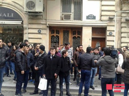 Fransada terror aktları zamanı ölənlər Bakıda yad edilib