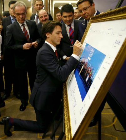 Obama solaxay, Putinlə Əliyev yan-yana...