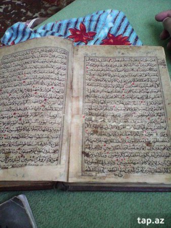 Bakıda 20 min manata Quran satılır
